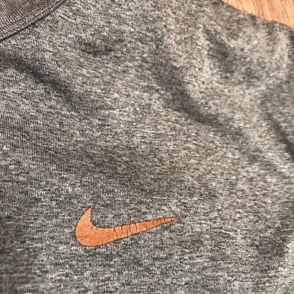 Nike Fit Dry Heather Grey T-Shirt Orange Logo - Picture 3 of 5
